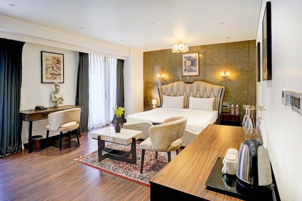 Palette Magarpatta City Formerly Emerald Guestimony, Hadapsar Pune, Pune