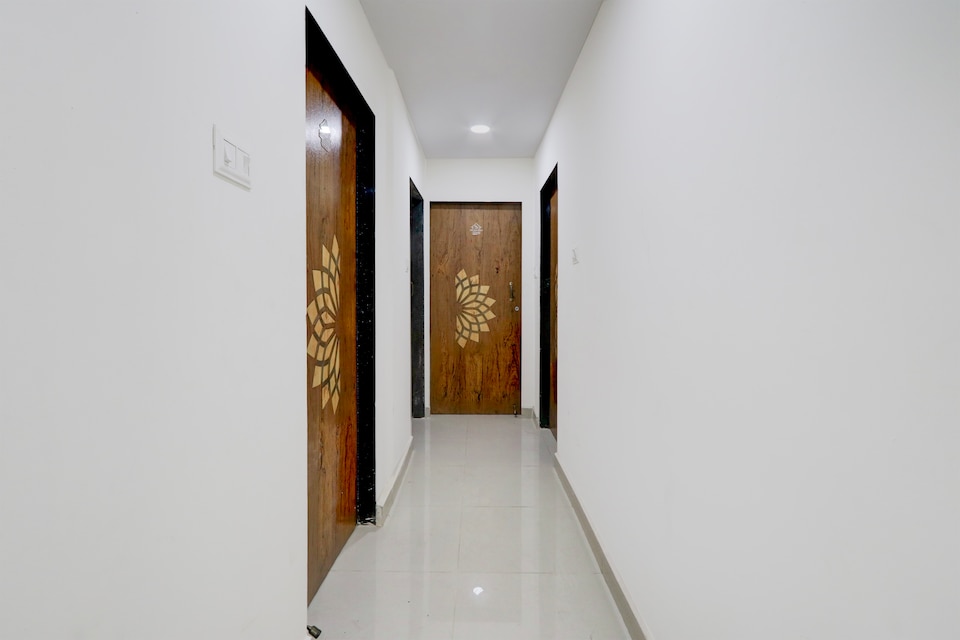 Super Collection O Madhapur Near Cyber Tower, Madhapur, Hyderabad