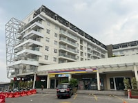 OYO 93922 Apartemen Gateway Pasteur By Sinta