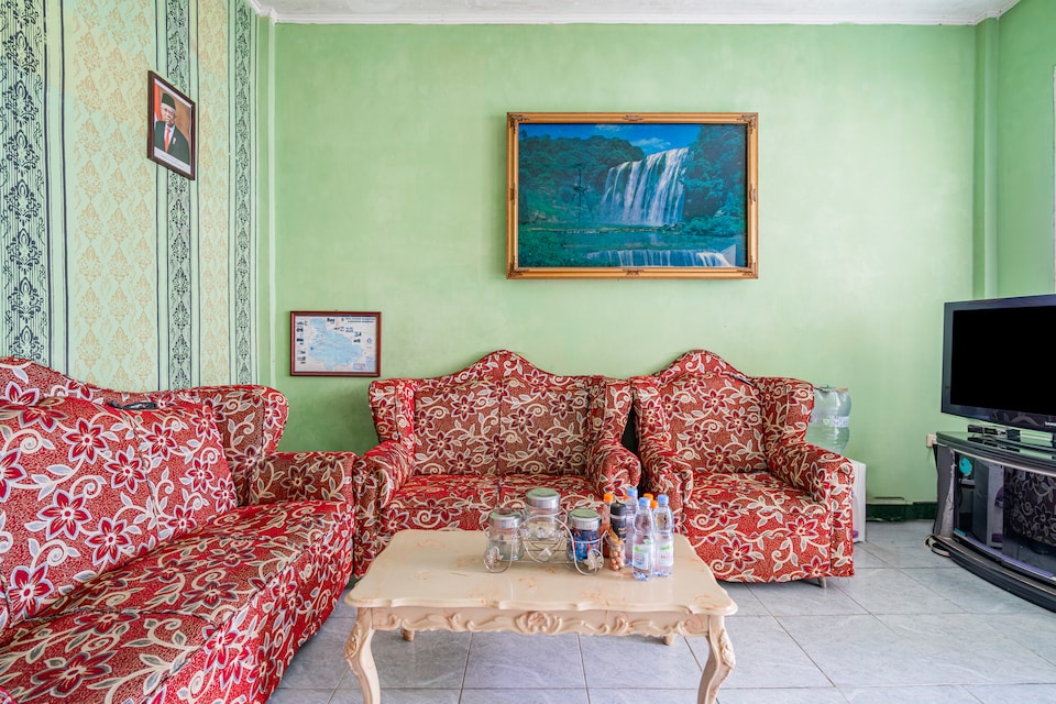 Capital O 93949 Hotel Popuci By Pupa Hospitality, Kuningan West Java, Kuningan