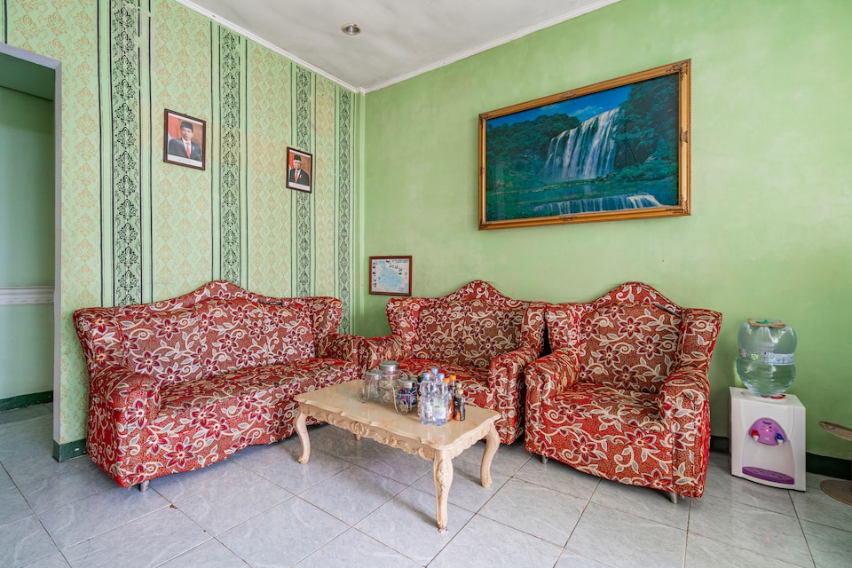 Capital O 93949 Hotel Popuci By Pupa Hospitality, Kuningan West Java, Kuningan