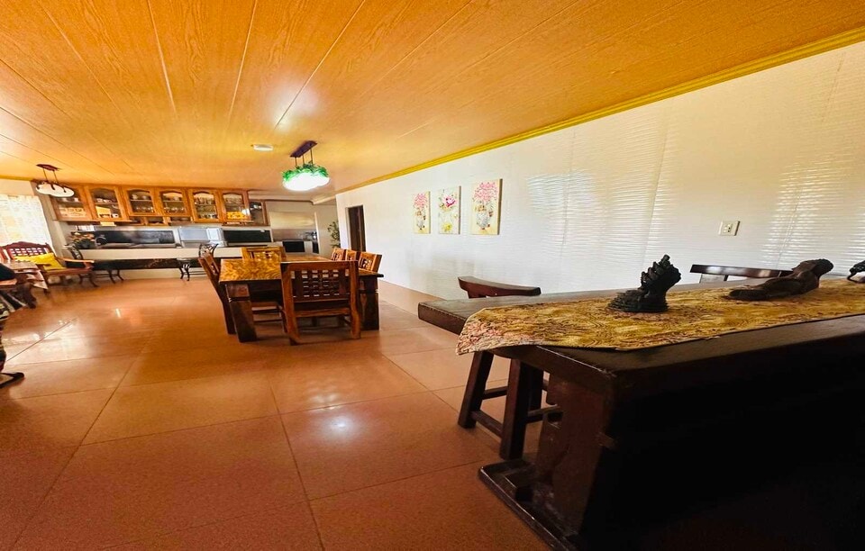 OYO 1335 Home Furnished Studio @Aykon City Tower C, Business Bay