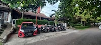 SPOT ON 93964 Guest House Pak Gatot 3