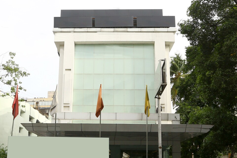 OYO Premium 087 Nungambakkam Near US Consulate, Nungambakkam Chennai, Chennai