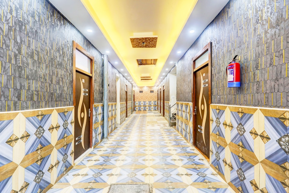 Hotel O Royal Stone, Noida City, Noida