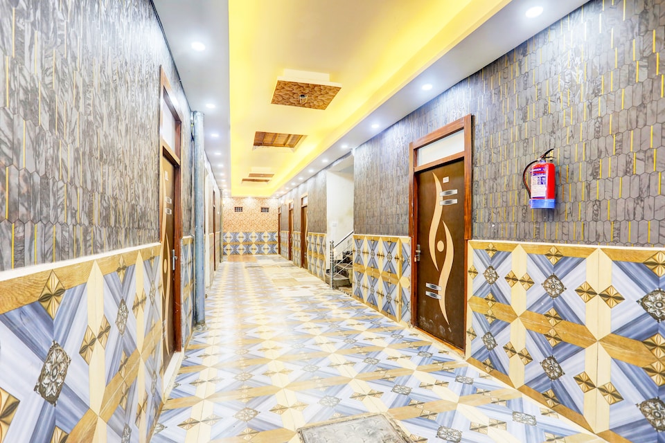 Hotel O Royal Stone, Noida City, Noida