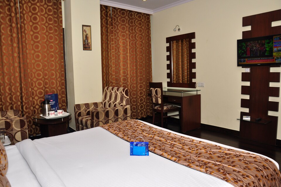 OYO 1858 Hotel Ck International, ISBT Tutikandi, Shimla