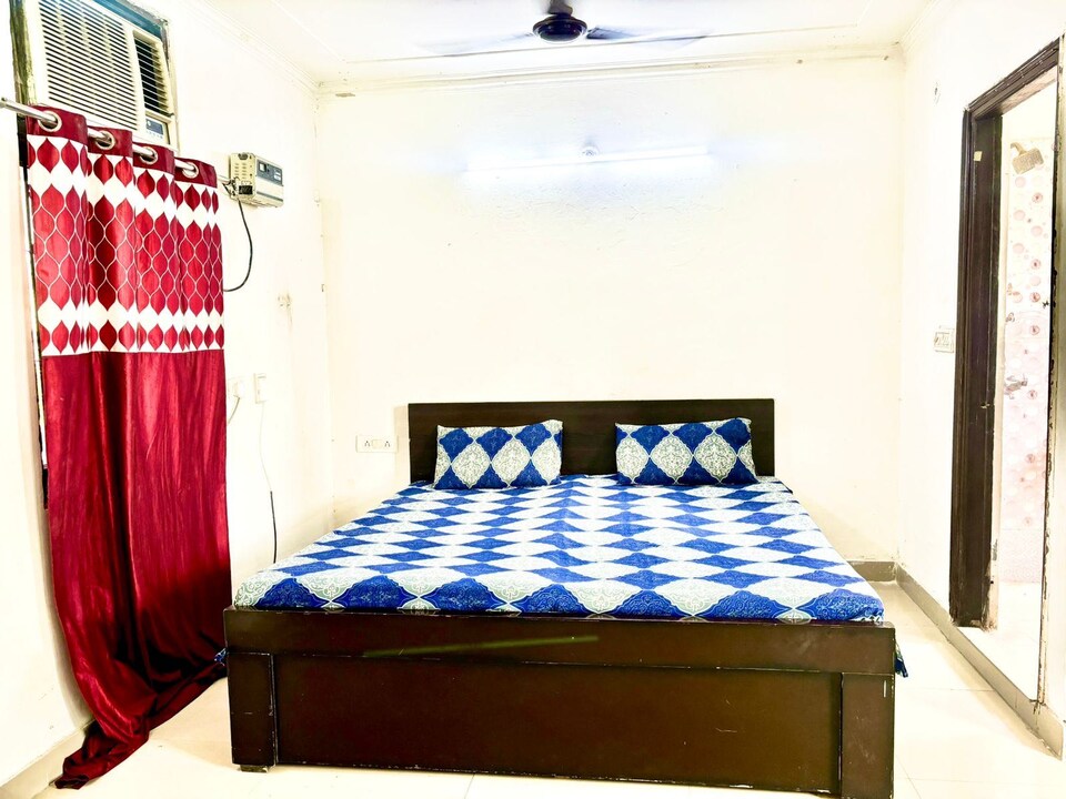 OYO 825420 The Niwas, Golf Course Road, Gurgaon