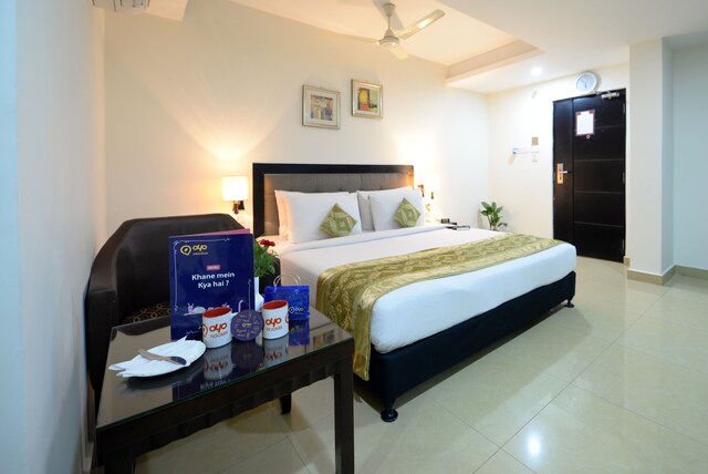 OYO Hotel Swagath - De - Royal Near Shilparamam