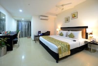 OYO Hotel Swagath - De - Royal Near Shilparamam