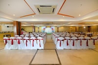 OYO Hotel Swagath - De - Royal Near Shilparamam