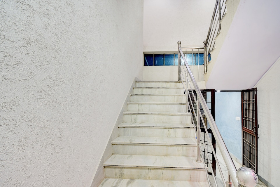 Hotel O Supreme Stay, Jaipur Airport, Jaipur