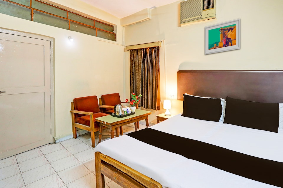 Hotel O SHIVA LODGE, Himayatnagar-Kachiguda, Hyderabad