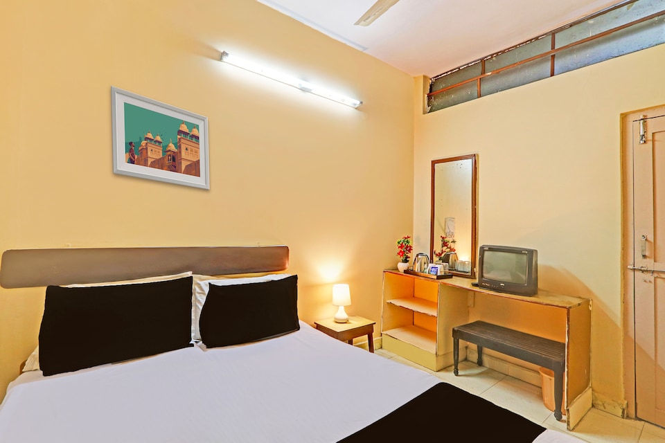 Hotel O SHIVA LODGE, Himayatnagar-Kachiguda, Hyderabad