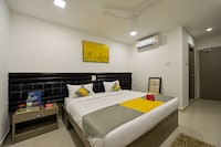 OYO Hotel Falcons Nest La Riviera Near Shilparamam