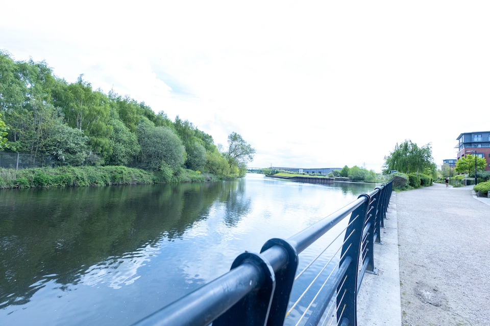 Leeds Haven Niche 1 2 Bedroom Apartments with Cityscape views by Belvilla, Leeds, Leeds