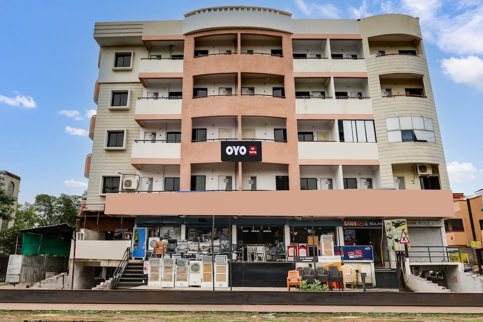 Hotel O Grand Trinity, Wadi Nagpur, Nagpur