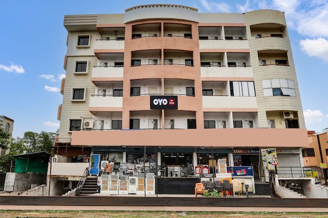 Hotel O Grand Trinity