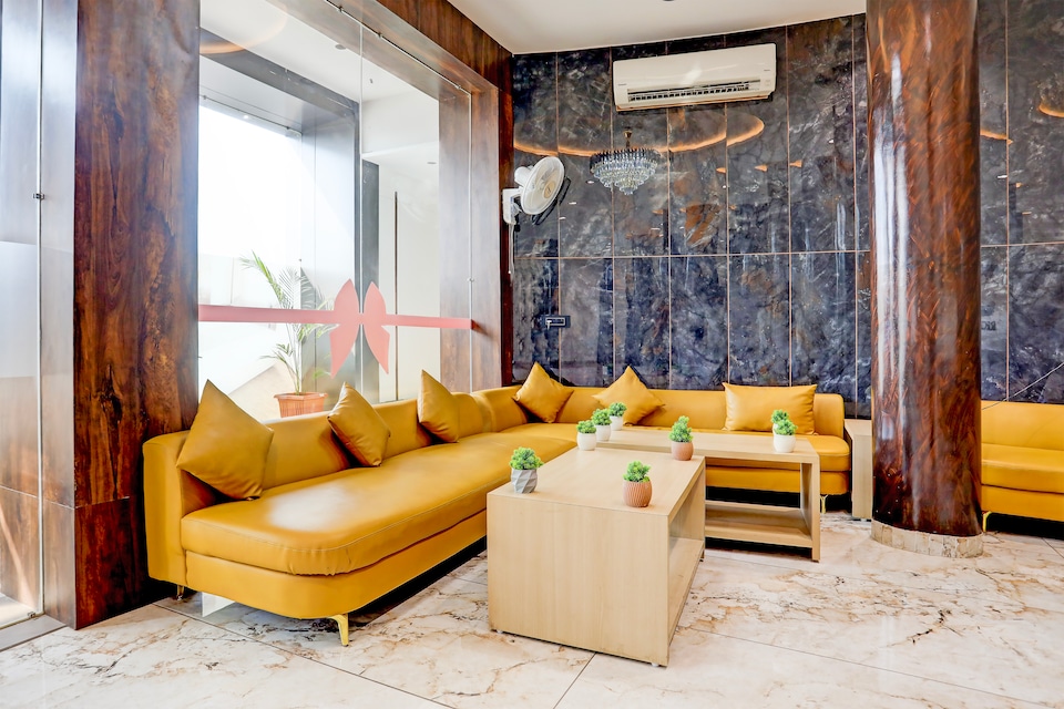 Hotel O World View, Surat Railway Station, Surat