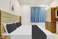 Hotel O Madhavi Palace