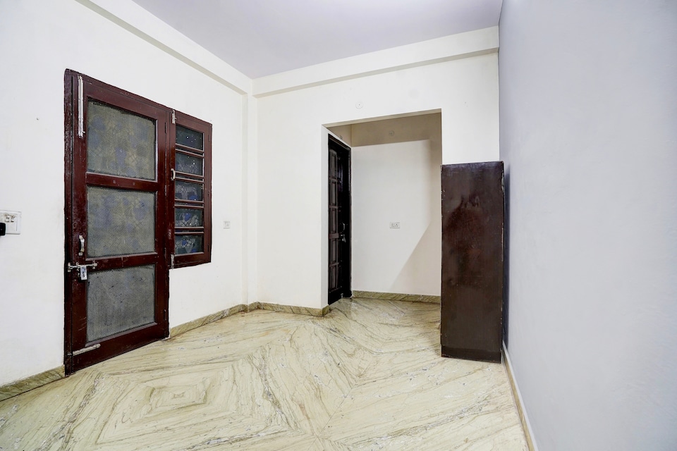Hotel O Shubham Guest House, Medanta, Gurgaon