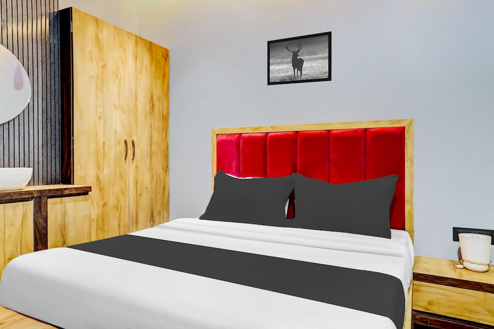 Hotel O Arya, Viman Nagar, Pune