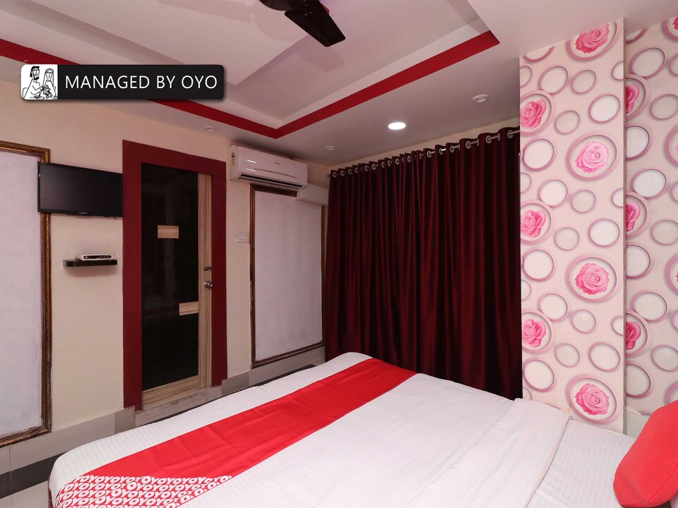 OYO Ruby Park Trivedi International Near Acropolis Mall, Flagship