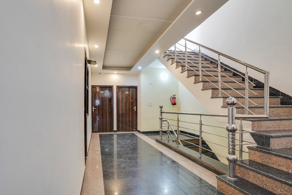 Hotel O Tavish Inn, Airport Delhi, Delhi Transit