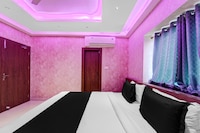 OYO 825700 Hotel La Vista