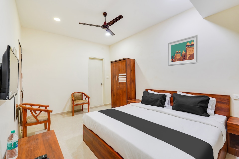 Hotel O Elite Inn near Loyola College, T Nagar Chennai, Chennai