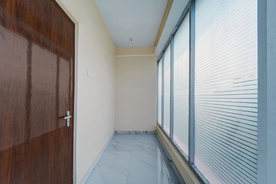 Super OYO 825766 The Dev Regency, Anisabad, Patna