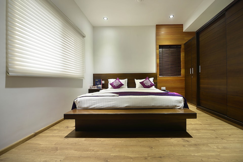 OYO Premium 158 Near Raheja Mindspace, Hitech City Hyderabad, Hyderabad