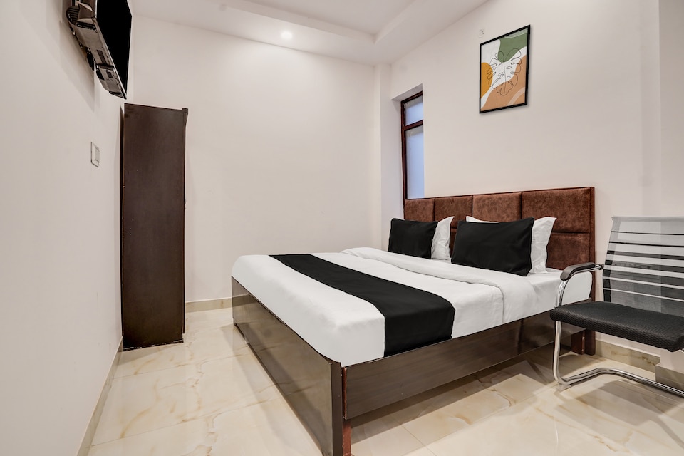 Hotel O City Star, Saket Delhi, दिल्ली