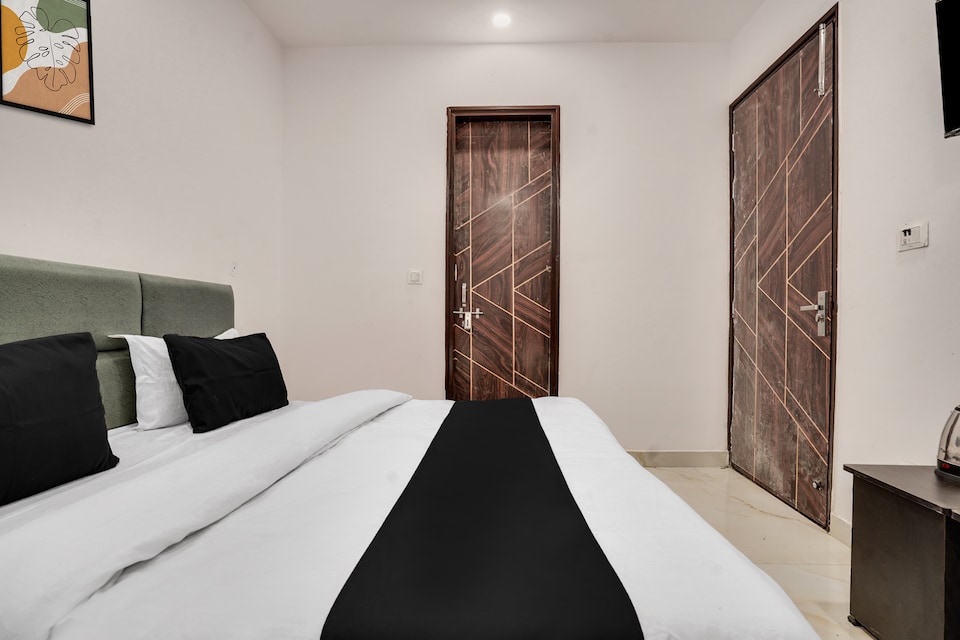 Hotel O City Star, Saket Delhi, दिल्ली