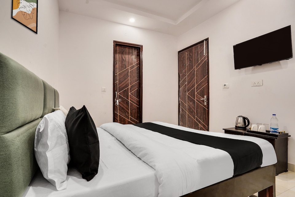 Hotel O City Star, Saket Delhi, दिल्ली