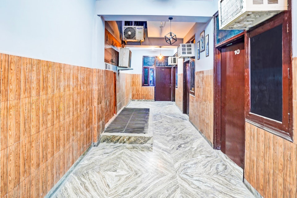 Hotel O The Glory, Noida City, Noida