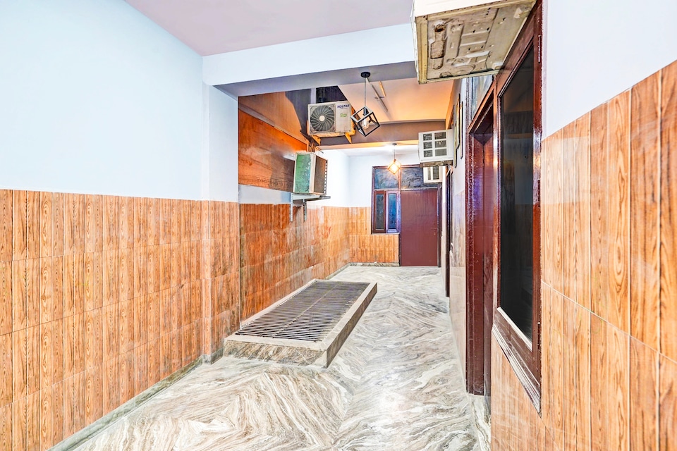 Hotel O The Glory, Noida City, Noida