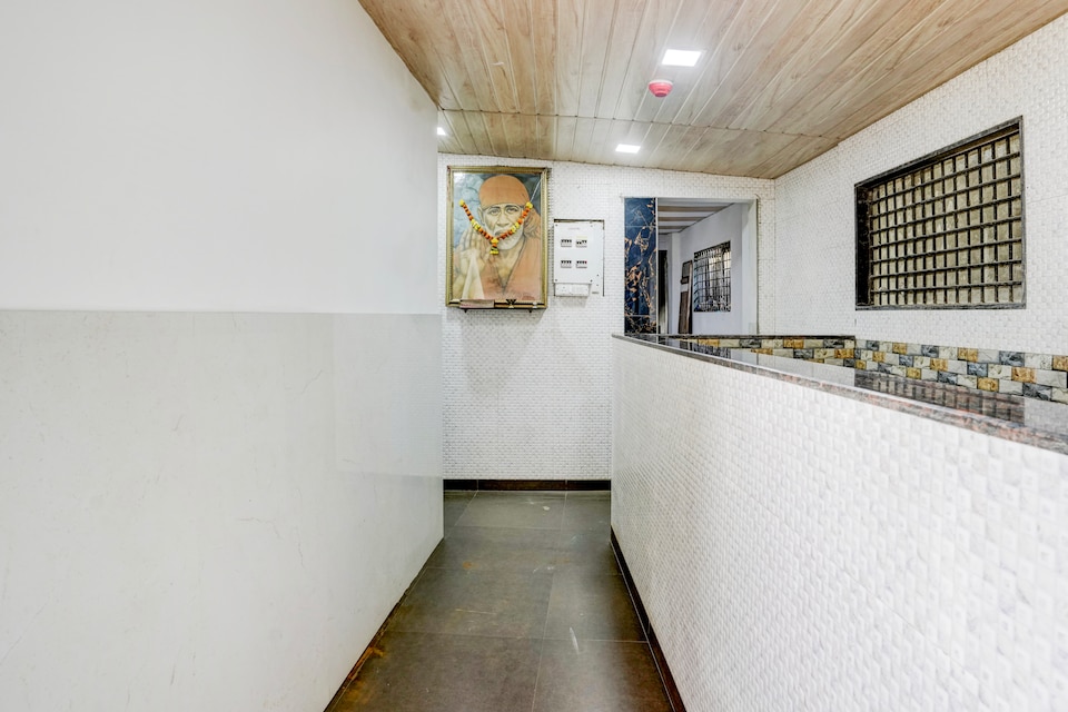 Hotel O Radha Palace , Mumbai Wadala-Chembur-Mankhurd, Mumbai