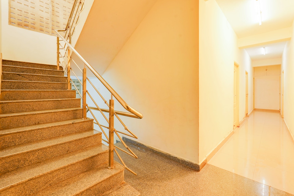 Hotel O Nr galaxy residency, Saidapet, Chennai