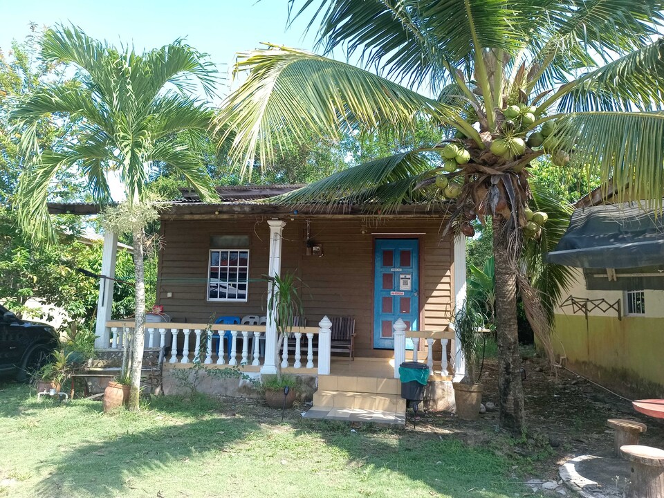 OYO Home 90990 Sri Tempurung Homestay, Chukai, Kemaman