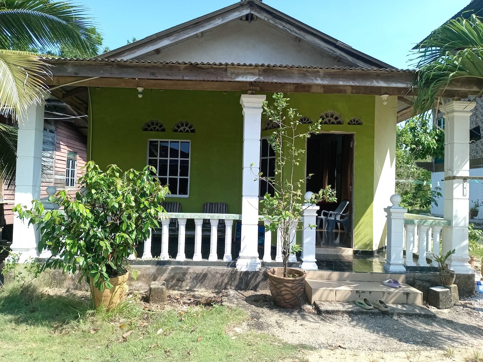 OYO Home 90990 Sri Tempurung Homestay, Chukai, Kemaman