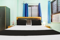 Hotel O RS Palace