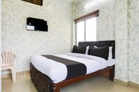 Hotel O Royal Palace