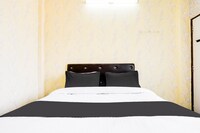 Hotel O Royal Palace