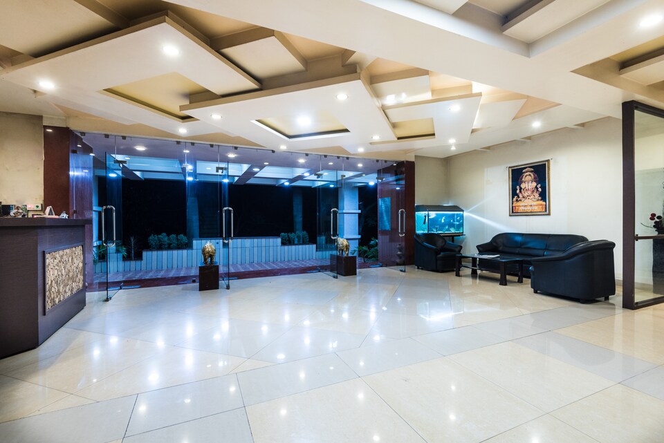 OYO 1878 Amruta Hotel Sarole, Katraj Khed Shivapur Pune, Pune