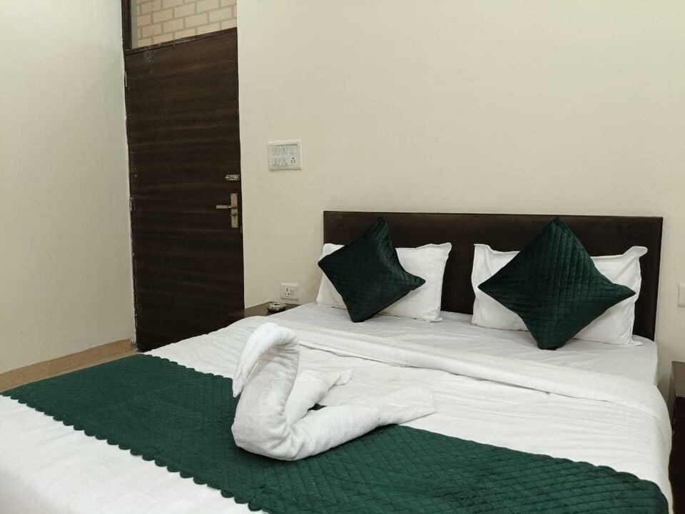OYO 826287 Hotel Stellar Heaven, Noida City, Noida
