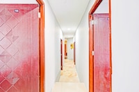 Super Hotel O Sholinganallur Near Anjaneya Temple