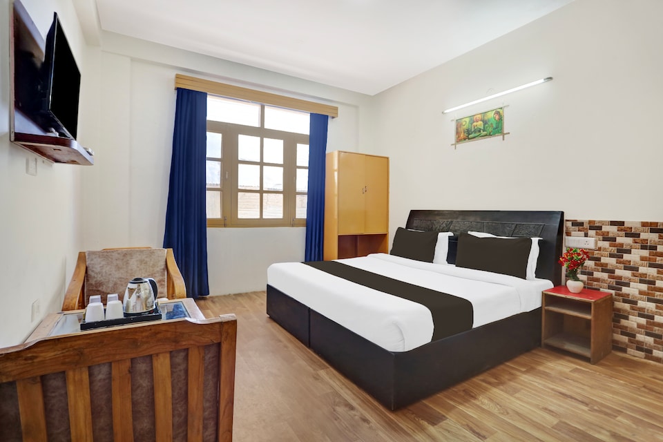 Hotel O Mall Road Manali formerly Kalpana Inn, Mall Road Manali Cluster, Manali