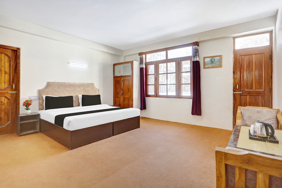 Hotel O Mall Road Manali formerly Kalpana Inn, Mall Road Manali Cluster, Manali