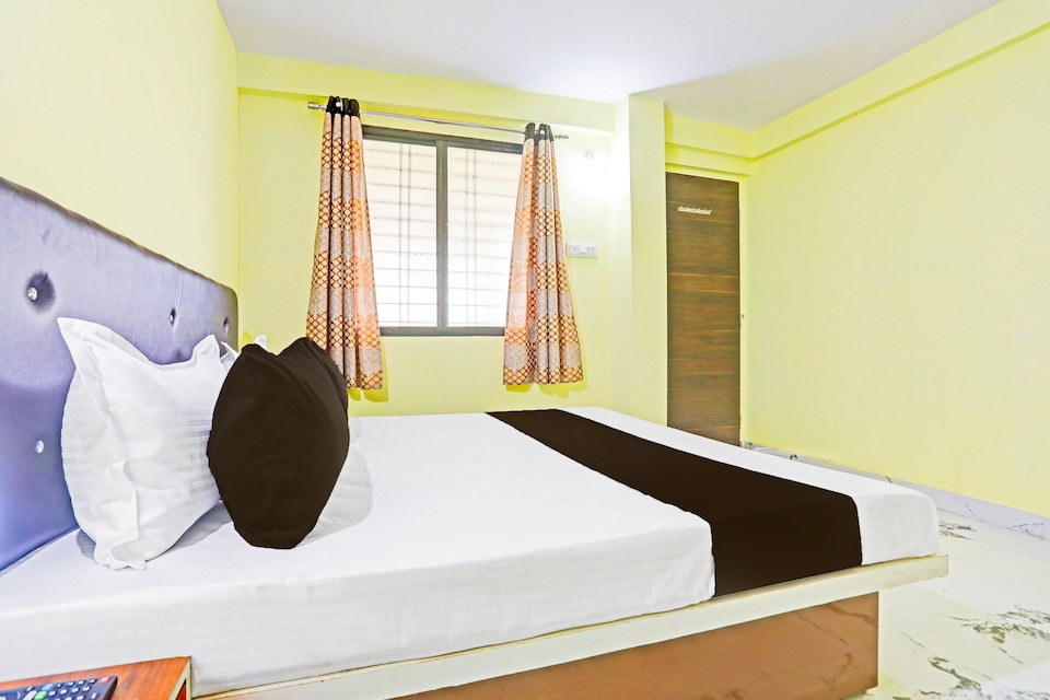 Hotel O  Manav Hotel, Bus Stand Nagpur, Nagpur